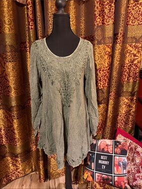 Sacred Threads Embroidered Sage Green Long-Sleeve Tunic Top